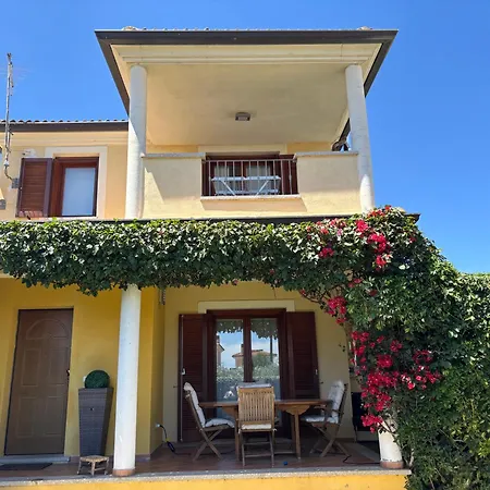Accogliente Casa Con Giardino A Olbia Hébergement de vacances *